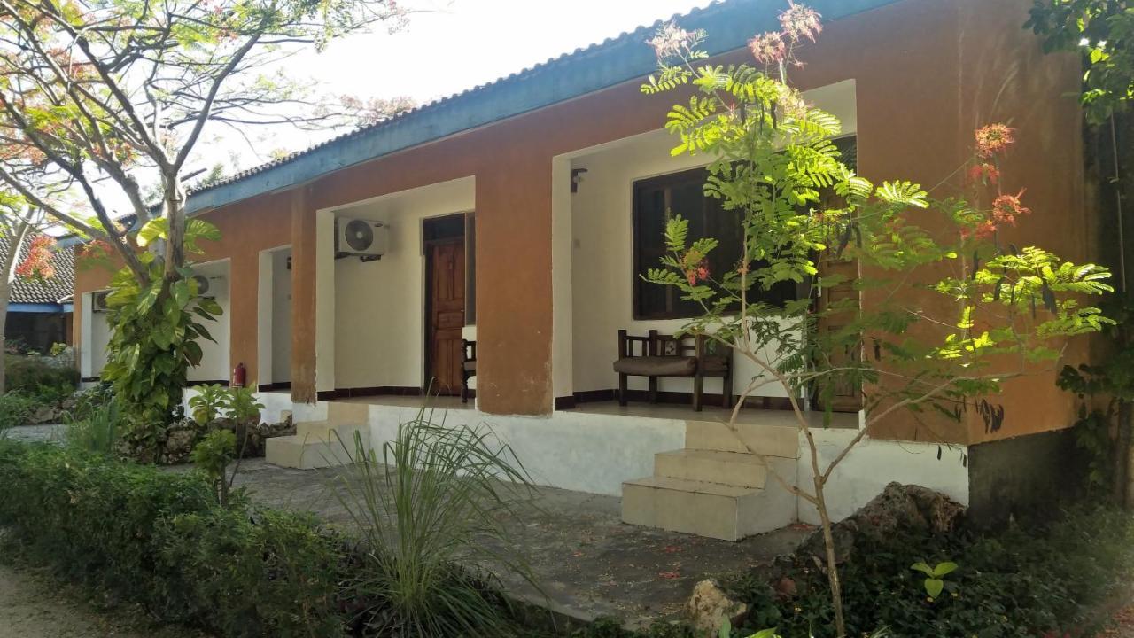 Funky Squids Beach Resort Bagamoyo Exterior foto